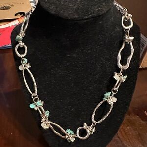Silvertone necklace